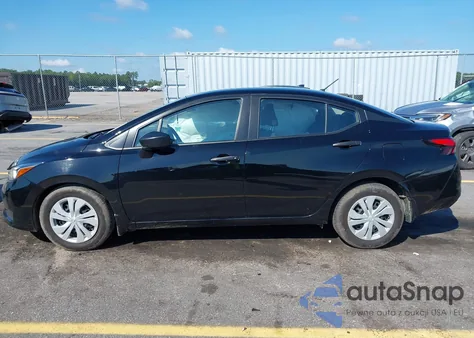 2024 Nissan Versa 1.6 S z USA, uszkodzony, nr VIN 3N1CN8DV1RL840701